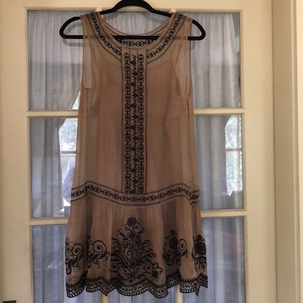 Super cute dress by “Darling”